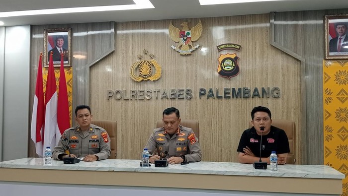 Kapolrestabes Palembang, Kombes Pol Sonny Mahar Budi Adityawan Saat Menyampaikan Laporan Kegiatan Konser Slank di Palembang
