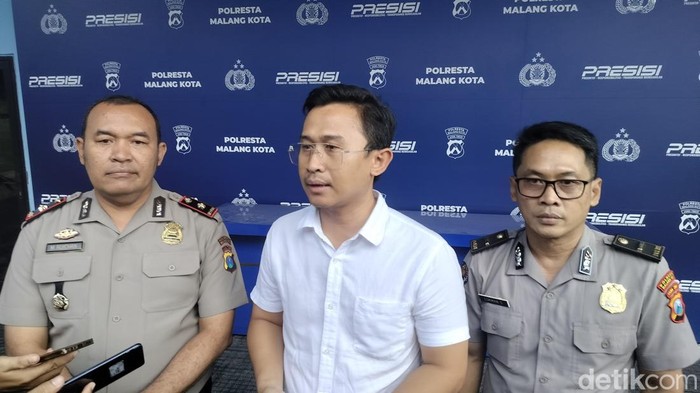 Kasatreskrim Polresta Malang Kota AKP Rahmad Aji Prabowo dan Kapolsek Kedungkandang