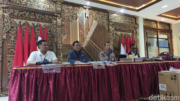 Konferensi pers di Mapolrestabes Semarang, Senin (25/5/2026).