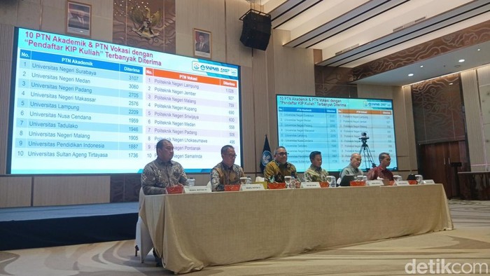 Konferensi pers pengumuman hasil UTBK SNBT 2026 di Gedung D Kemdiktisaintek, Jl Pintu 1 Senayan, Jakarta, Senin (25/5/2026).