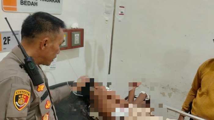 Korban saat dibawa ke rumah sakit