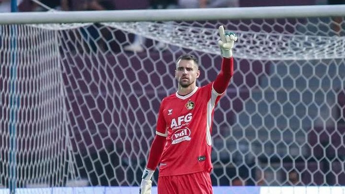 Penjaga gawang Persik Kediri, Leo Navacchio