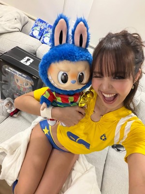 Labubu Ikutan di MV Lisa BLACKPINK untuk Piala Dunia 2026