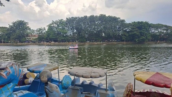 Main Bebek-bebekan di Setu Babakan