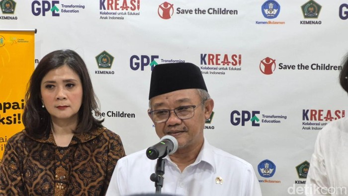 Mendikdasmen Abdul Muti tekankan pentingnya murid punya ruang berekspresi dan didengar.
