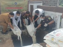 Kejari Tasikmalaya Musnahkan 1 Ton Lebih Terigu Bermerek Palsu