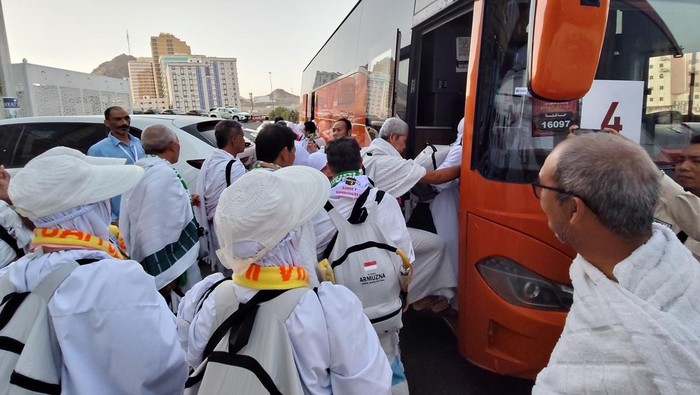 Jemaah haji Indonesia berangkat ke Arafah, Senin (25/5/2026).