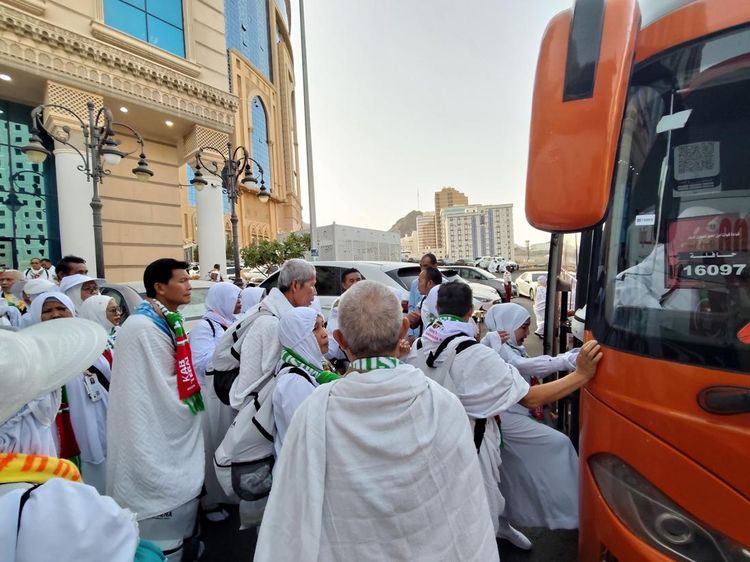 Labbaik! Jemaah Haji Berbondong-bondong ke Arafah untuk Wukuf