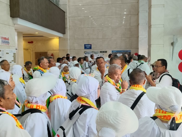 30 Ucapan Penuh Doa untuk Teman dan Keluarga yang Baru Pulang Haji