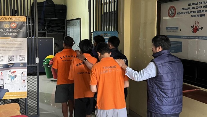 Polsek Cilandak, Jakarta Selatan, menangkap tiga pelaku pencurian motor (curanmor) selama April hingga Mei 2026.