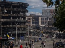 Video Kyiv Berkabung, Bendera Setengah Tiang untuk Korban Serangan Rusia
