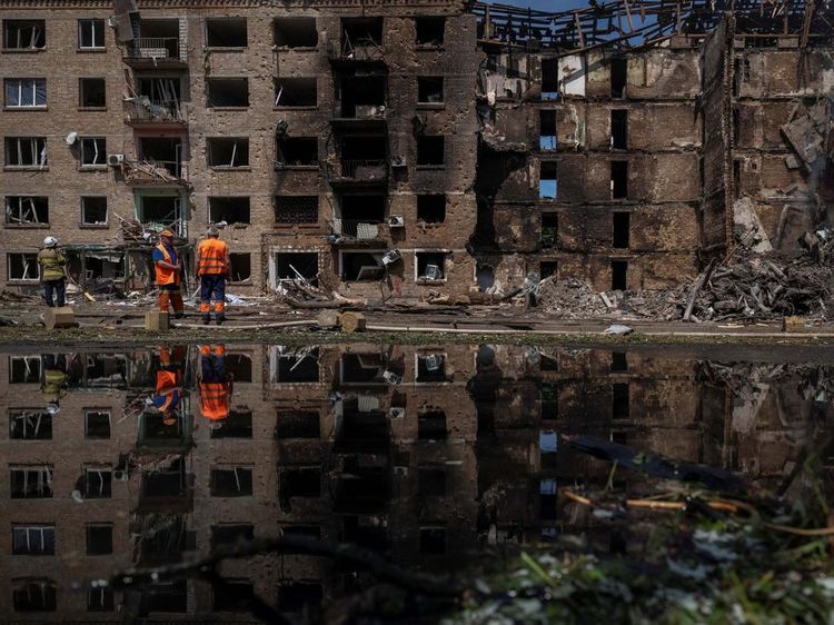 Rusia Gempur Kyiv dengan 600 Drone dan 90 Rudal