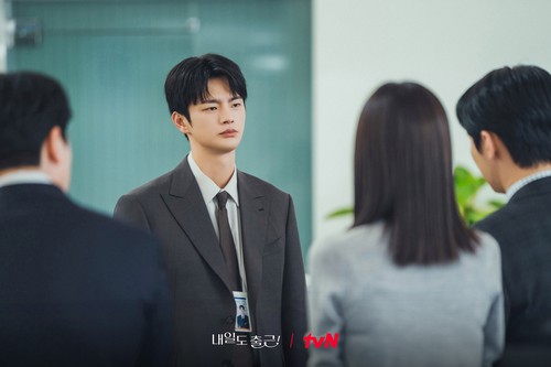 Adegan dalam drama Korea See You at Work Tomorrow!