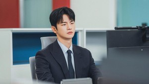 Kang Si Woo dikenal sebagai 3 NOs Man karena hidupnya NO Smile, NO People, dan NO Sorry. (Foto: dok. tvN)