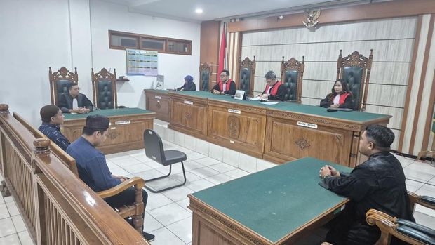 Sidang Perkara tenggelam kapal Putri Sakinah dengan agenda pembacaan putusan di Pengadilan Negeri Labuan Bajo, Manggarai Barat, NTT, Senin (25/5/2026) (Dok. Kejari Labuan Bajo) Sidang Perkara tenggelam kapal Putri Sakinah dengan agenda pembacaan putusan di Pengadilan Negeri Labuan Bajo, Manggarai Barat, NTT, Senin (25/5/2026) (Dok. Kejari Labuan Bajo)