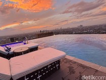 Sensasi Pantai di Atas Gedung Ada di Trans Luxury Hotel Surabaya