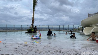 Ada Pantai di Atas Gedung! Hanya di Hotel The Trans Luxury Hotel Surabaya