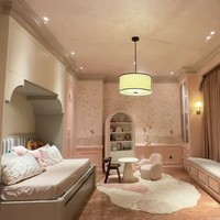 Inilah kamar putri Tasya. Bernuansa pink, kamar ini hadir dalam desain yang playful tapi tetap berkelas. (Foto: YouTube/tasya farasya)