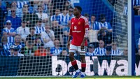 Tyrell Malacia Pamit dari MU, Carrick Kasih Momen Perpisahan di Laga Terakhir