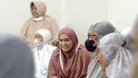 Kebahagiaan Uya Kuya dan Astrid Jalani Ibadah Haji