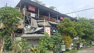 Mengintip Isi Wisata Rongsok Depok, Tempat berburu Barang Antik