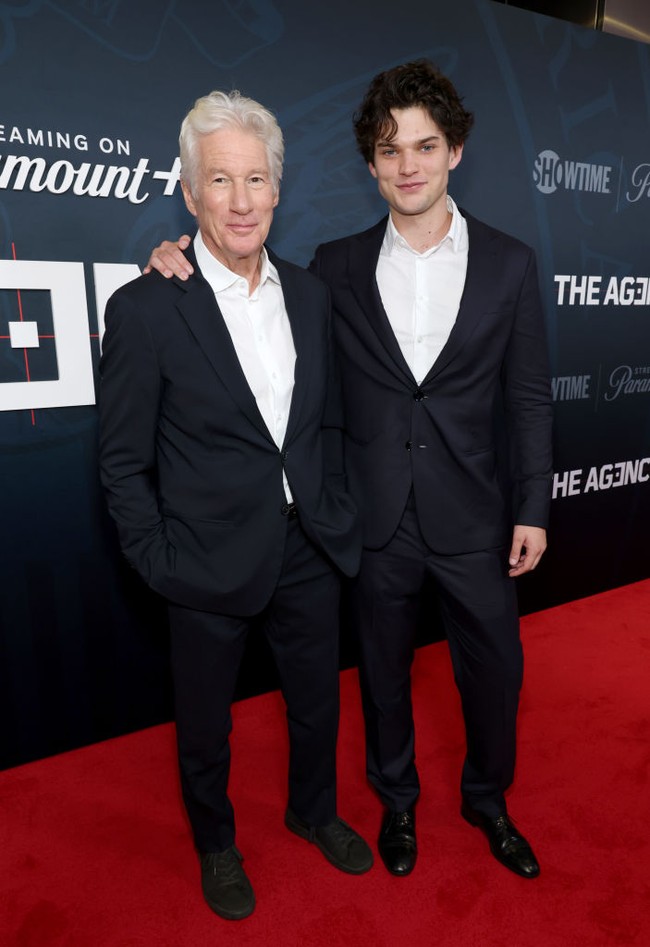 Euphoria jadi perbincangan panas karena berbagai kontroversi terkait jalan ceritanya. Di musim ketiga, Homer Gere ikut meramaikan serial drama yang dibintangi aktor dan aktris papan atas tersebut. Foto: Getty Images for Paramount+/Mike Coppola