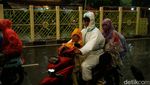 APD Kembali Digunakan, Kini untuk Terjang Hujan