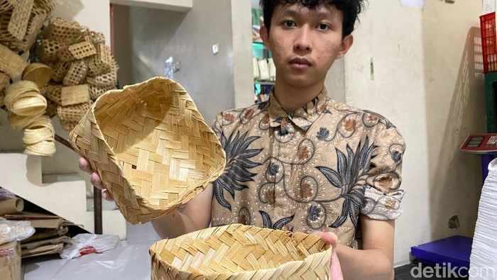 Besek Bambu di Malang Laris Manis Jadi Pengganti Plastik Jelang Idul Adha