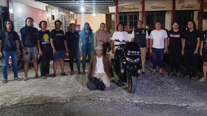 Seorang pemuda bernama Arjun (27) di Kabupaten Bone, Sulawesi Selatan (Sulsel), terbilang nekat usai mencuri motor anggota TNI berinisial RM (49).