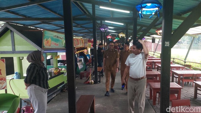 Bupati Bandung Barat, Jeje Ritchie Ismail keliling objek wisata Lembang cek kesiapan jelang libur panjang