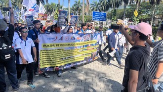 Buruh Demo Menara Indomaret di PIK, Minta Upah Lembur Dibayar