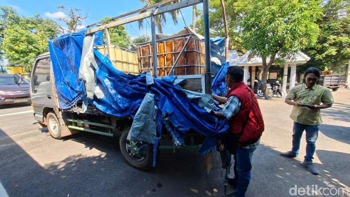 Gudang Penimbun Solar Subsidi digerebek Polres Nganjuk.