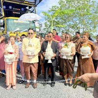 Praktik poligami tidak diakui secara hukum di Thailand sejak 1935. Kisah ini pun memantik kontroversi. Sebagian publik merasa terkejut, sementara lainnya memuji keterbukaan keluarga tersebut. Foto: Dok. Amarin TV, Khaosod English