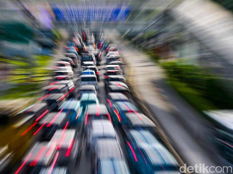 Jelang Libur Idul Adha, Lalin Jakarta Padat di Jam Pulang Kerja