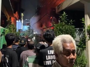 Pilu Nenek dan Cucu di Surabaya Tewas Saat Terjebak Kebakaran