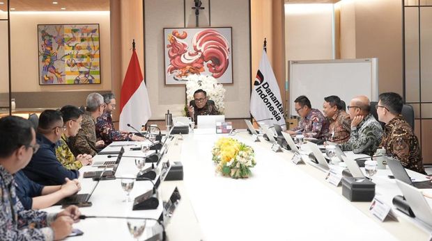 Kepala BP BUMN sekaligus COO Danantara Indonesia, Dony Oskaria Kepala BP BUMN sekaligus COO Danantara Indonesia, Dony Oskaria