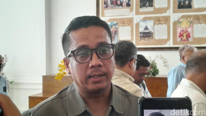 Kepala Dinas Bina Marga, Bina Konstruksi, dan Cipta Karya Sumut, Chandra Dalimunthe (Nizar Aldi/detikSumut)