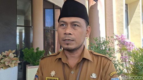 Kepala Dinsos Mataram, Muzakkir Walad.