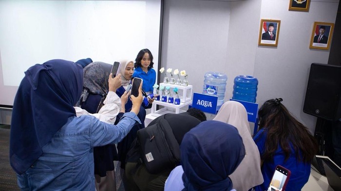 Perkuat Edukasi Kesehatan, AQUA Hadirkan Goes to Hospital di RS Jakarta