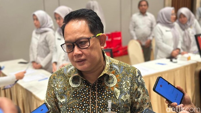 Sekdaprov Jatim Adhy Karyono