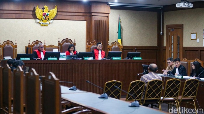 Mohammad Alfansyah memberikan keterangan di Pengadilan Tipikor, Jakarta, Selasa (26/5/2026) sebagai saksi sidang kasus korupsi jual beli gas antara PT PGN dengan PT IAE. Alfansyah menjabat sebagai Kasubdit Niaga Migas Ditjen Migas ESDM periode 2015-2018.