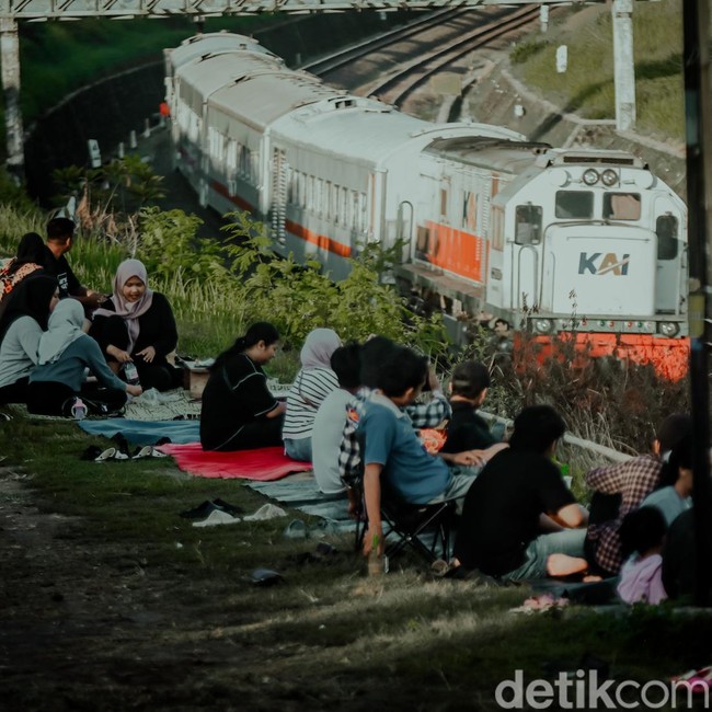 Potret Syahdu Nyore di Jembatan Ngebrak, Tempat Healing Baru Warga Jogja