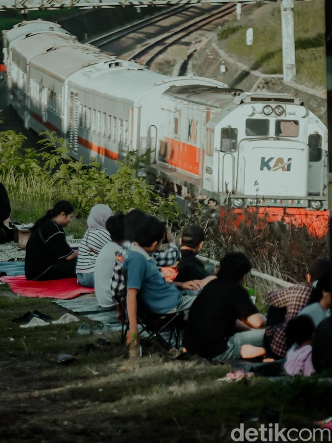 Potret Syahdu Nyore di Jembatan Ngebrak, Tempat Healing Baru Warga Jogja
