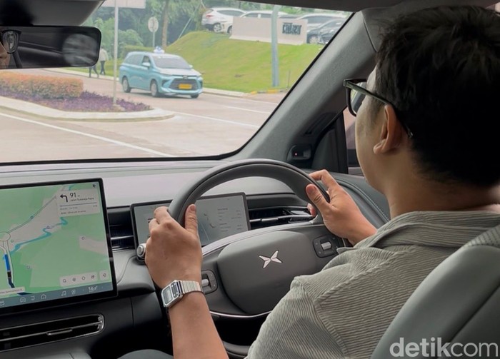 Test Drive Xpeng G6.