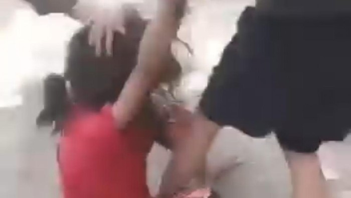 Video remaja di Ogan Ilir mengalami dugaan aksi perundungan yang dilakukan sesama remaja