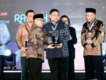 Tekan Angka Anak Putus Sekolah, Pemkot Makassar Raih Penghargaan Hardiknas 2026
