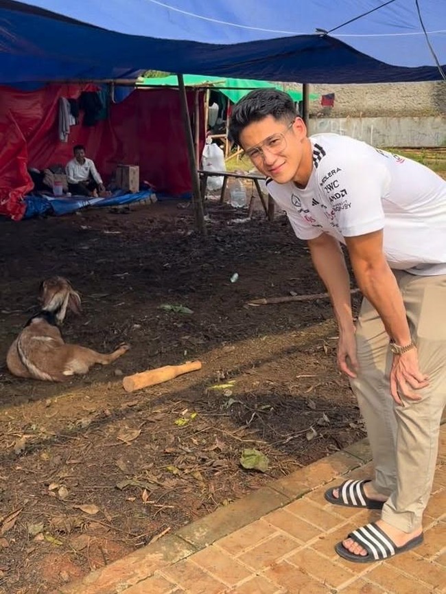 Antonio Blanco Jr Ikut Kurban di Idul Adha: Salam Toleransi