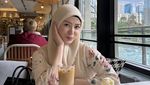Melokal! Ayana Moon Cicip Mie Titi Makassar hingga Pempek Palembang