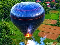 Gema Takbir Idul Adha di Pamekasan Diiringi Dentuman Petasan Balon Udara