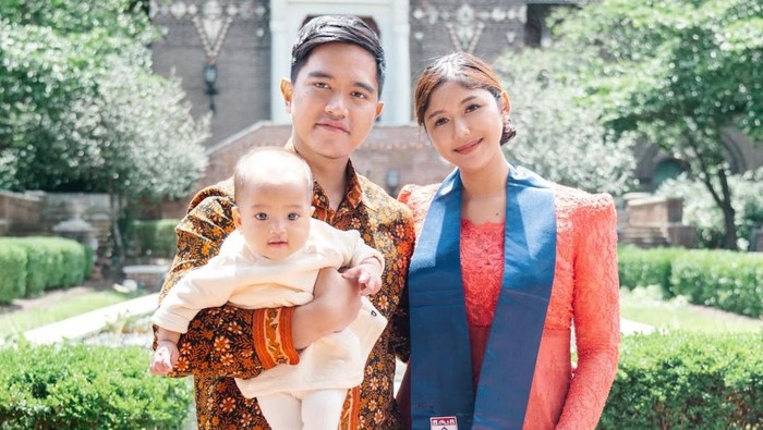 Erina Gudono Senang Bawa Bingah ke Kota Kelahiran-Temani Wisuda
